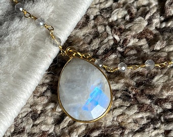 Moonstone Necklace * Healing Jewelry * Gemstone Necklace
