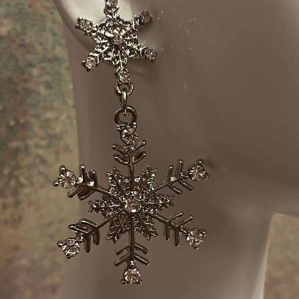 Sparkling Snowflake Earrings * Rhinestone Snowflakes * Sparkly Earrings * Dangle and Drops * Winter Jewelry