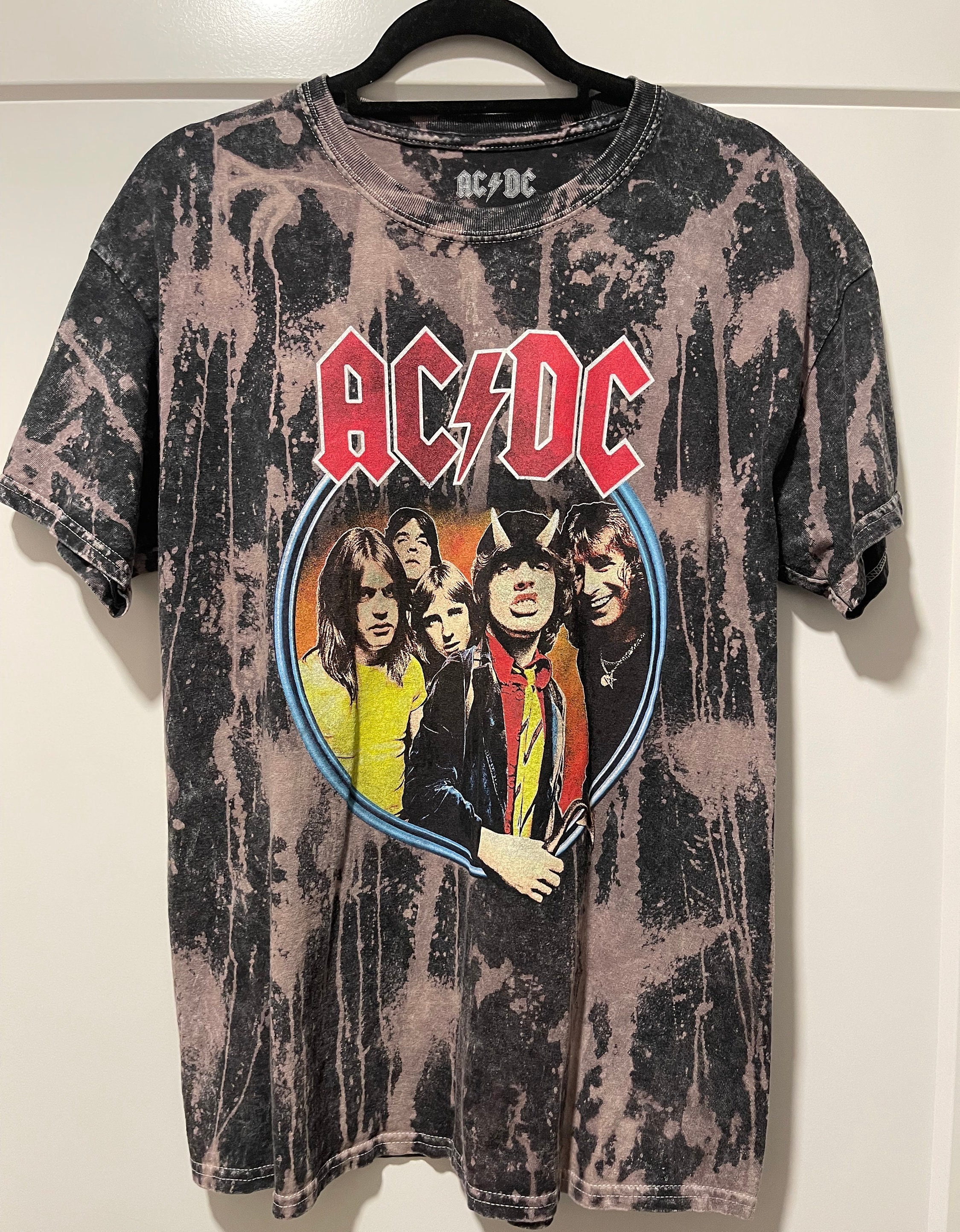 Kategori Uddrag miste dig selv Bleached Acid Wash AC/DC Band T-shirt - Etsy