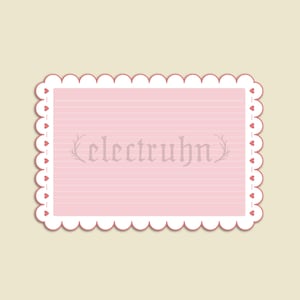 Carte de papeterie bordure festonnée coeur rose kawaii / Jolie carte postale en papier rose pastel à froufrous / Carte de correspondance bordée de coeurs rose layette