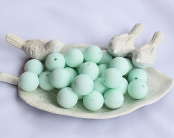 19mm round silicone bead | Marble Mint Green |  sensory | STIM | fidget | scribe | 2cm dilation | nurse | lanyard | keychain |  food grade