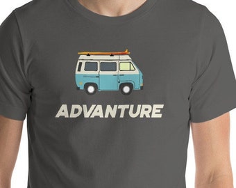 Bonita camiseta Van Life para vivir AVENTURAS en autocaravana para propietarios de Sprinter y otras furgonetas camper. Una gran idea de regalo para quienes disfrutan de la vida en la carretera.