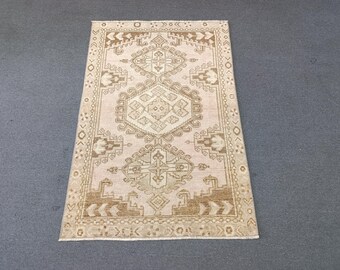 3x5 Vintage Turkish Rug: 3'2''x4'8'' Low Pile Pinkish Beige-Brown Wool Semi-Antique Carpet