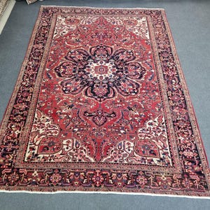 8x11 Vintage Heriz Rug: 1940s Persian Wool Rug