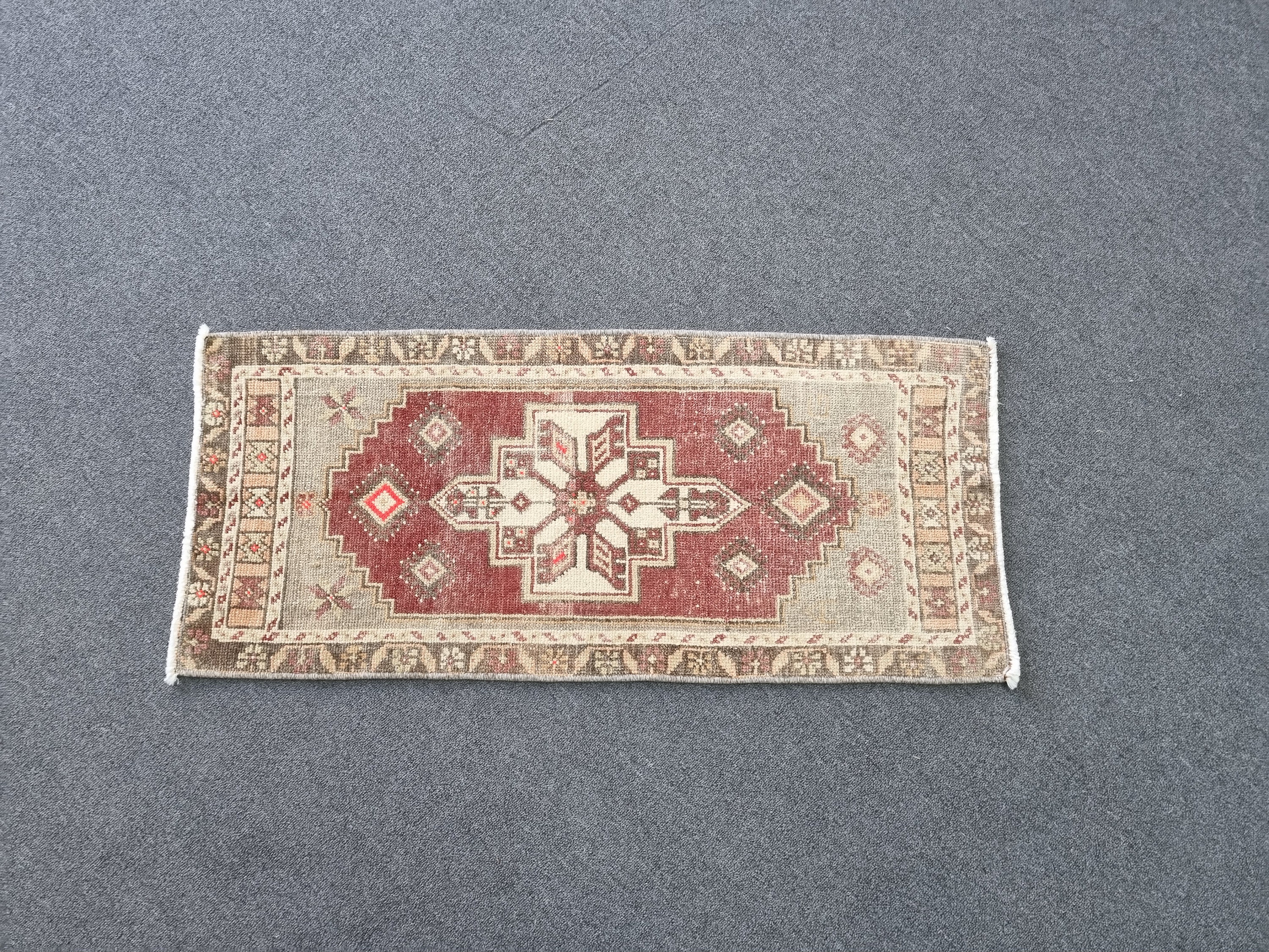Antique 2x3 Tiny Oushak Rug,Distressed Small Rug,2x3 Small Area Rug,Low Pile Small Oushak Rug,3.3 x 1.6 ft  Area Turkish Rug,Farmhouse Mat