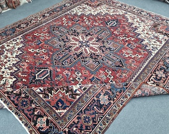 8'x9'9'' Vintage Heriz Rug: 8x10 Medallion Design Vegetable Dyes Antique Bedroom Carpet