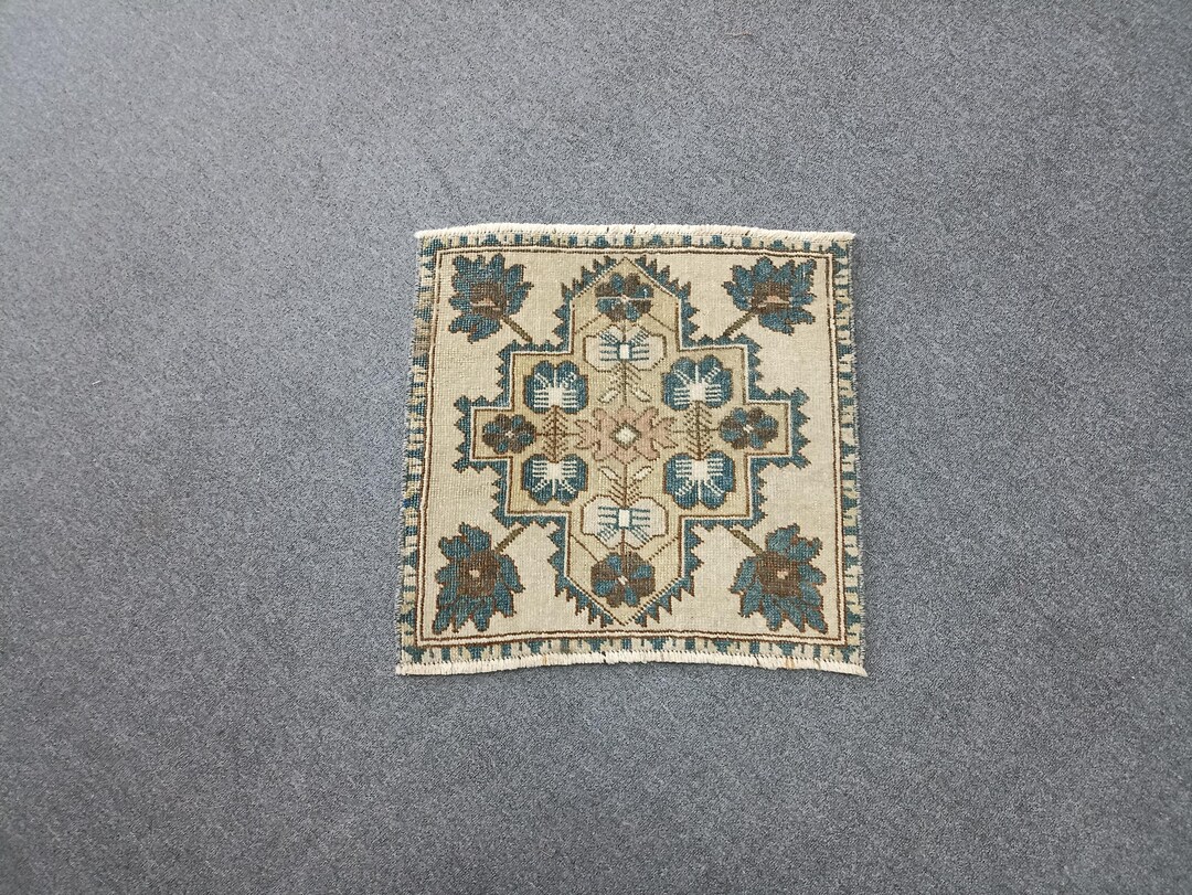 1'10'' X 1'9'' Square Vintage Rug, 2x2 Bathroom Mat, 2x2 Vintage Entry ...