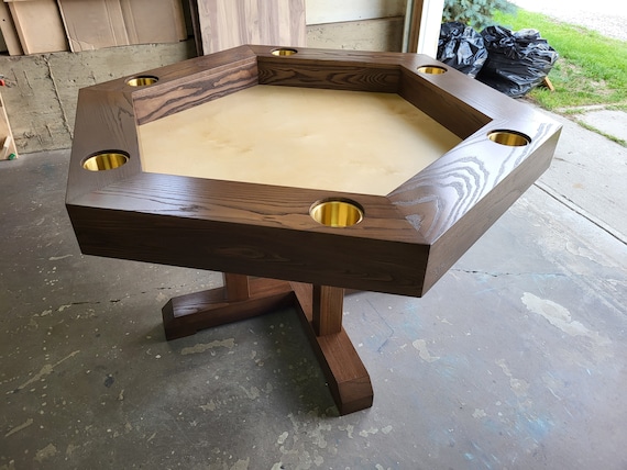 Plateau à Dés Octogonal En Bois 12 Pouces – Feutre Intérieur, 5 Dés Inclus