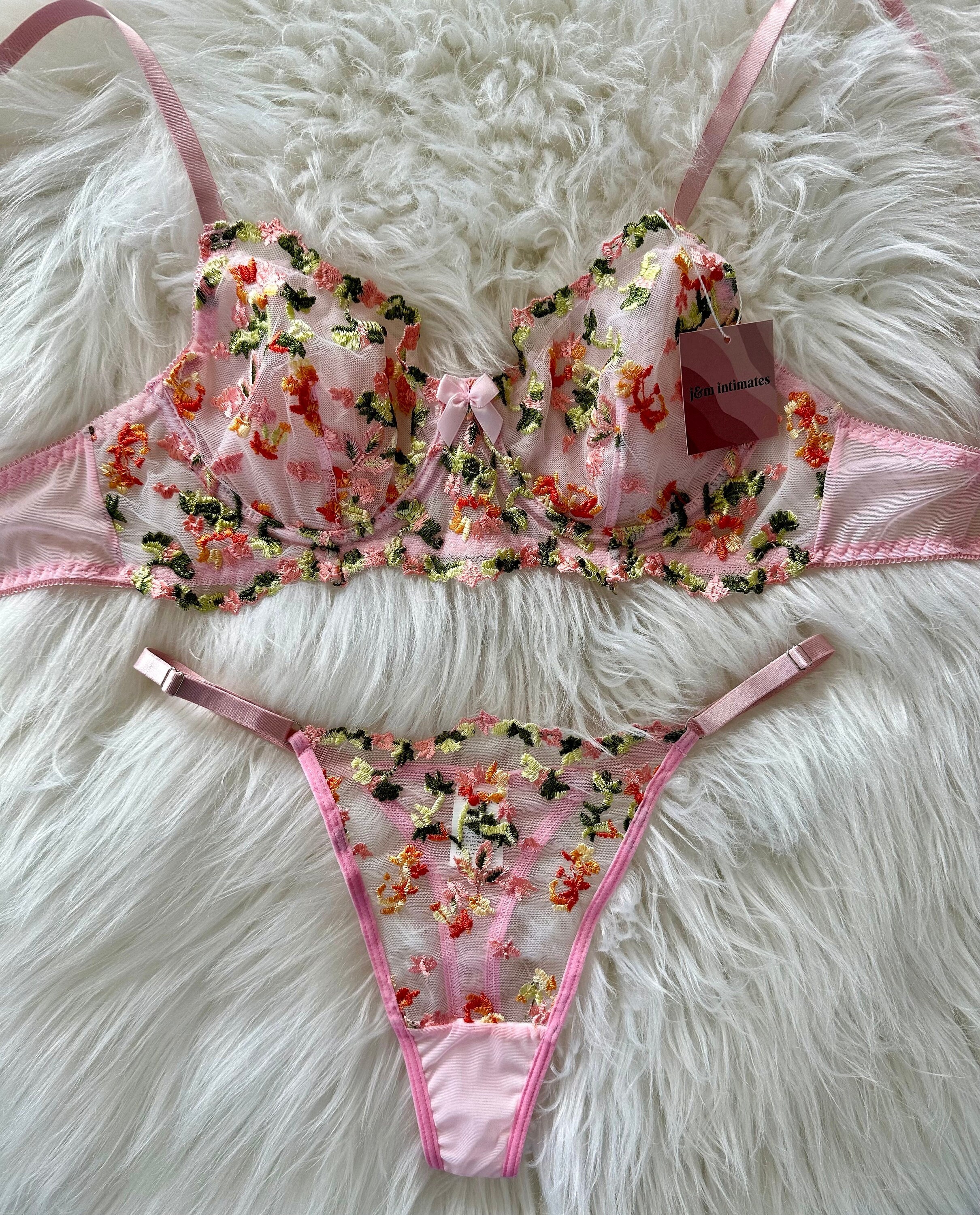 CUI Lace Lingerie Bra And Panty for Women Sexy Lingerie Mesh Lingerie Set (Size:80C/36C,Color:Pink) : : Fashion
