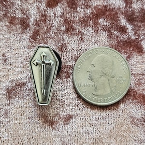 GOTH "Shoe Charm" Silver-toned coffin charm