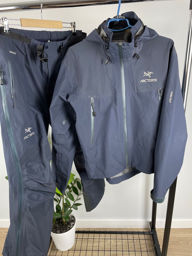 Arcteryx Vintage GORE-TEX Bib Ski Pants - Men's