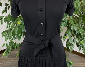 Vestido vintage de seda Saint Laurent Rive Gauche, viscosa negra con cinturón, talla XS