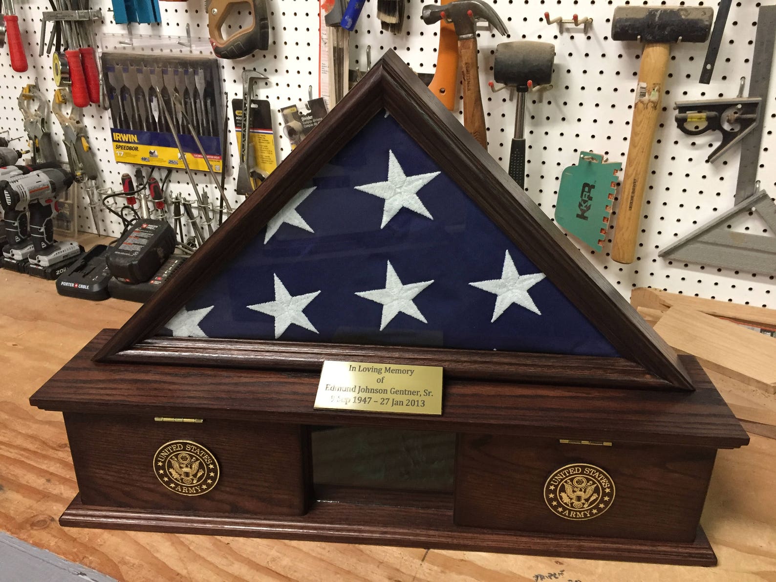 5x9 Memorial/Burial Flag and Urn case with medal display Etsy