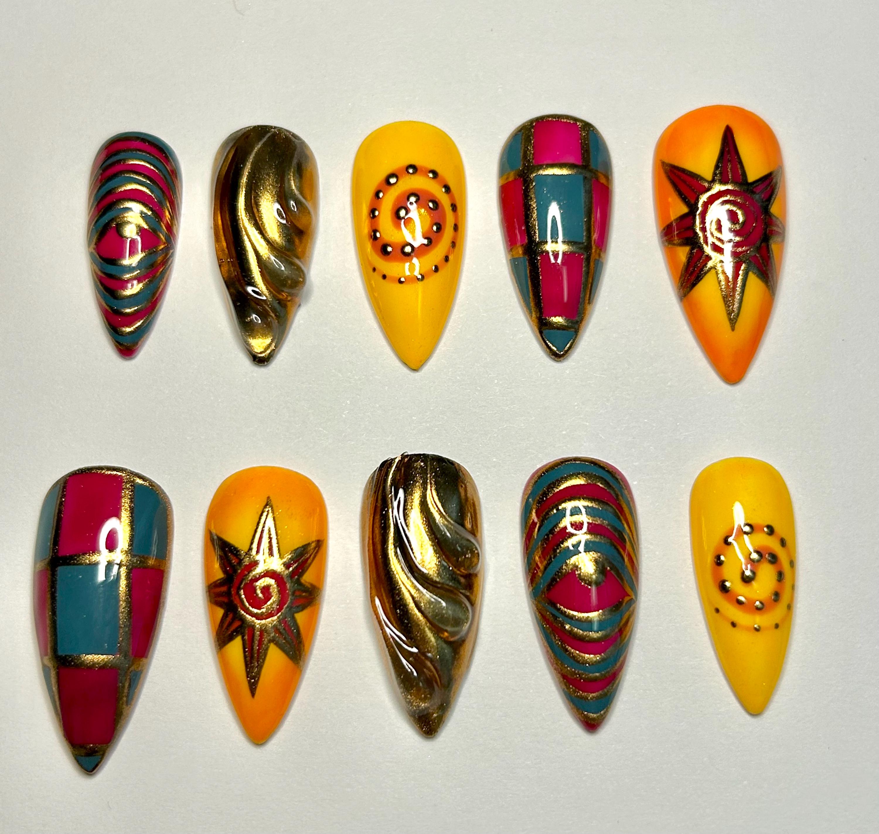 ハンドメイドプレスオンネイル：オレンジ、レッド、ブルー、クローム