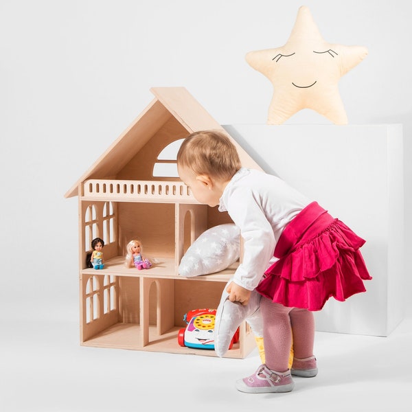 House Shaped Shelf, Wooden House, Nursery shelf, Doll House, 1:12 Scale