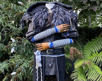 LARP Arm Wraps – Blue and White Herringbone Wool Puttees for Viking & Saxon Costumes