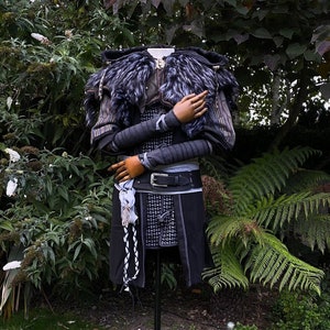 Mittelalterliche Larp Armwickel, schwarz-graue Fischgrätmuster, Wollgemisch, Wikinger, Kelten, Waldläufer, Krieger, Fantasy, Cosplay, Renaissance Faire