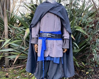 Medieval Knight Costume, 4 Pieces, Cloak in Grey, Gambeson, Tunic, Viking Pants, for Cosplay, Renaissance Faire, Medieval History Costumes