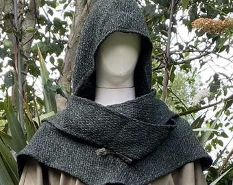Medieval Scarf Hood - Green Wool | Cowl, Gugel, Mantle | LARP, Assassin, Ranger, Rogue, Viking, Wildling, Warrior, Fantasy Cosplay, Ren Fair