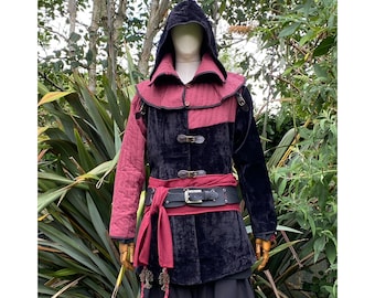 Rogue Warrior LARP Outfit, 2 Pieces, Gambeson Jacket & Hood, Suede Effect, Black and Red, for Renaissance Faire, Cosplay, Medieval History