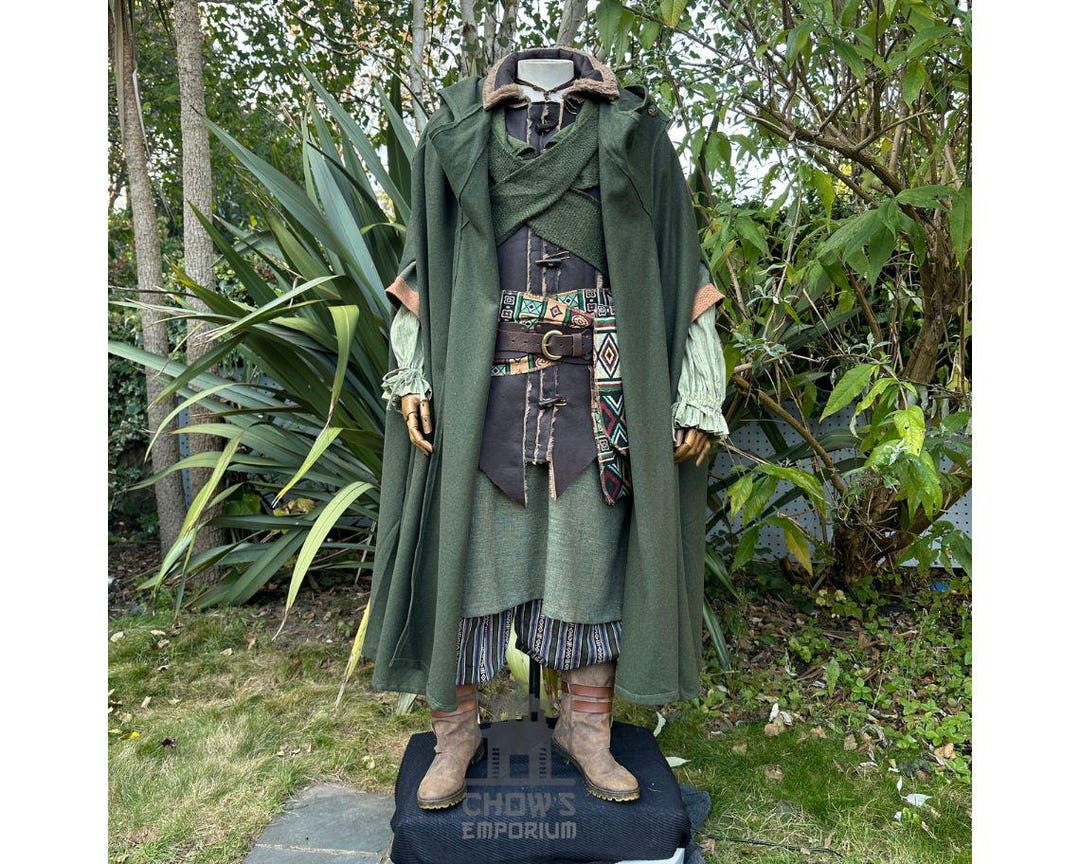 Elite Forest Ranger Outfit - 5 Pieces | Cloak, Waistcoat, Tunic, Sash ...