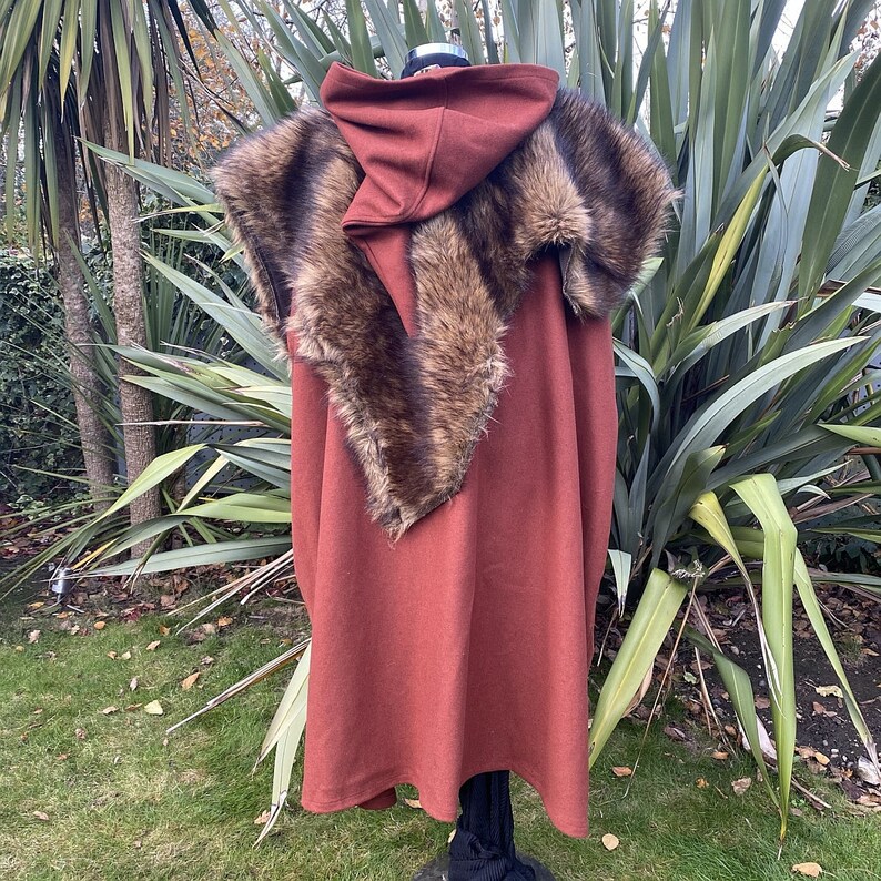 LARP Cloak / Cloak and Fur Mantle Set / Rust / LARP / Cosplay Etsy