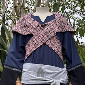 Medieval Scarf Hood - Tricolor Wool | Cowl, Gugel, Mantle | LARP, Assassin, Ranger, Rogue, Viking, Warrior, Fantasy Cosplay, Ren Faire