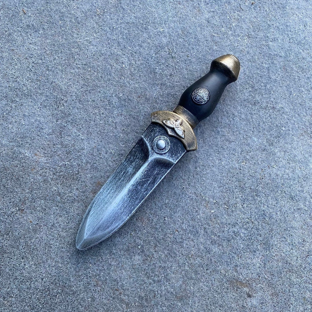 Medieval LARP Latex Foam Fake Dagger, Pewter Finish, Rogue