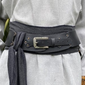 Middeleeuwse Rode Koning LARP-outfit, 4+ delen, vest, capuchon, armbeschermers, sjerp, Renaissancebeurs, necromancer, tovenaar, magiër, huurmoordenaar afbeelding 14