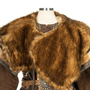 Barbarian Fur Mantle Grey Viking Shoulder Cape Medieval - Etsy