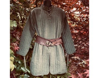 Gambeson, Green Cotton Padded Tunic, Medieval Quilted Jacket, LARP Armor, Viking Knight Costume, Arming Jacket, Cosplay, Ren Faire