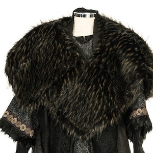 Faux Fur Mantle - Black & Brown Shoulder Cape | Reversable | LARP, Barbarian, Ranger, Wildling, Viking, Warrior, Fantasy Cosplay, Ren Faire