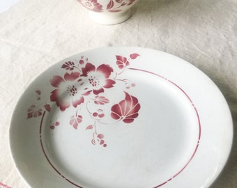 French Antique Round Serving Platter// Vintage French Serving Platter// French Dinnerware//St Amand// French Transferware Red and White