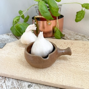French Stoneware Pot With Handle // Rustic Pottery// French Vintage Stoneware Pot// French Country Kitchen //French Pottery