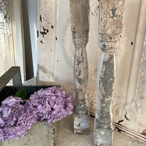 Vintage Balusters// Architectural Salvage// Decorative Balusters// Chippy Paint// Architectural Salvage// Set of 2 Balusters