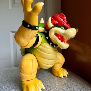 NINTENDO 2014 The Super Mario Bros. Movie Bowser Figure Fire Breathing