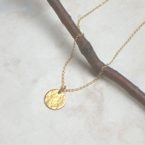 Simple necklace with gold disc 12 mm - sterling silver chain - gold plated stainless steel - minimalistic style, k998