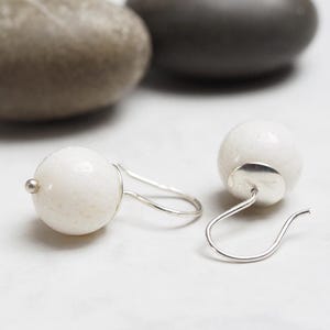 Pure coral earrings 925 silver - white foam coral - simple round earrings made of sterling silver (s959)