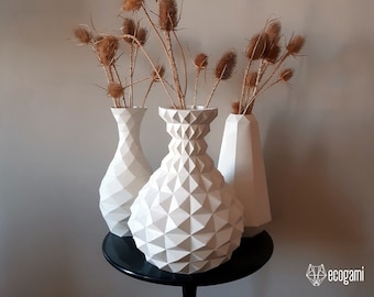Set Blumenvasen aus Papier, druckbares 3D-Puzzle, PDF-Muster aus Papier zum Basteln von drei Papiervasen
