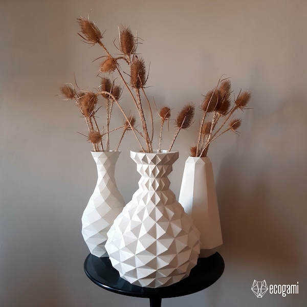 Set de vases à fleur papercraft, puzzle 3D imprimable, patron PDF papercraft pour faire trois vases en papier
