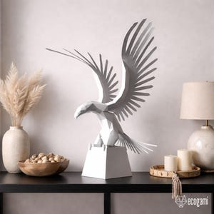 Eagle papercraft PDF, DIY 3D paper sculpture, low poly printable bird template