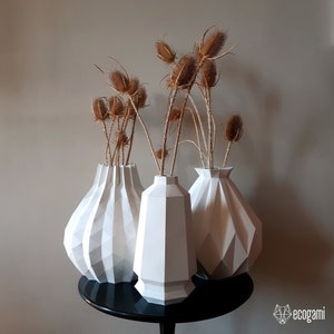 Floreros para flores secas papercraft, rompecabezas 3D imprimible, plantilla PDF papercraft para hacer 3 floreros de papel