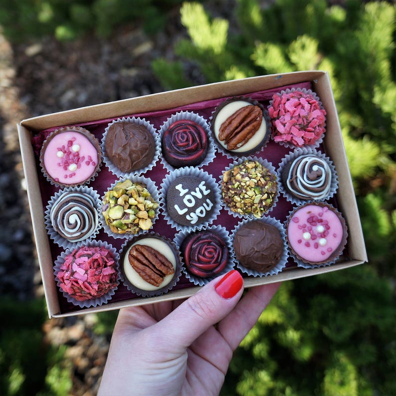 I LOVE YOU. Personalised Box of 15 mix artisan chocolates. Free shipping. Belgian Artisan truffles. Handmade chocolate image 4