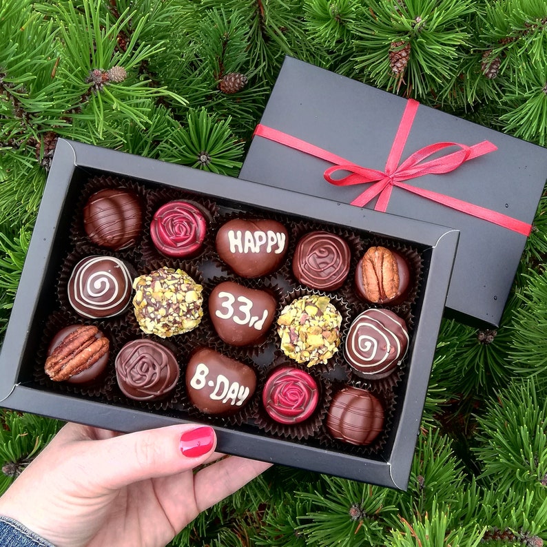 Vegan HAPPY BIRTHDAY Personalised Box of 15 mix artisan chocolates. Free shipping. Belgian Artisan Chocolate truffles. Handmade chocolate image 4