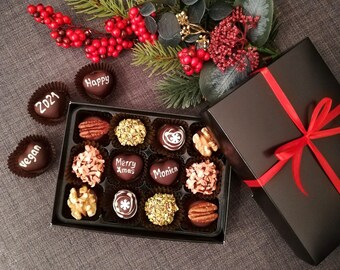 Vegan MERRY CHRISTMAS! Personalised Box of 12/16/25 mix chocolates. Free shipping. Belgian Artisan Chocolate truffles. Handmade chocolate