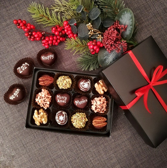 Végétalien JOYEUX NOËL Boîte personnalisée de chocolats mélangés 16/12/25.  Livraison gratuite. Truffes au chocolat artisanal belge. Chocolat fait à la  main -  France