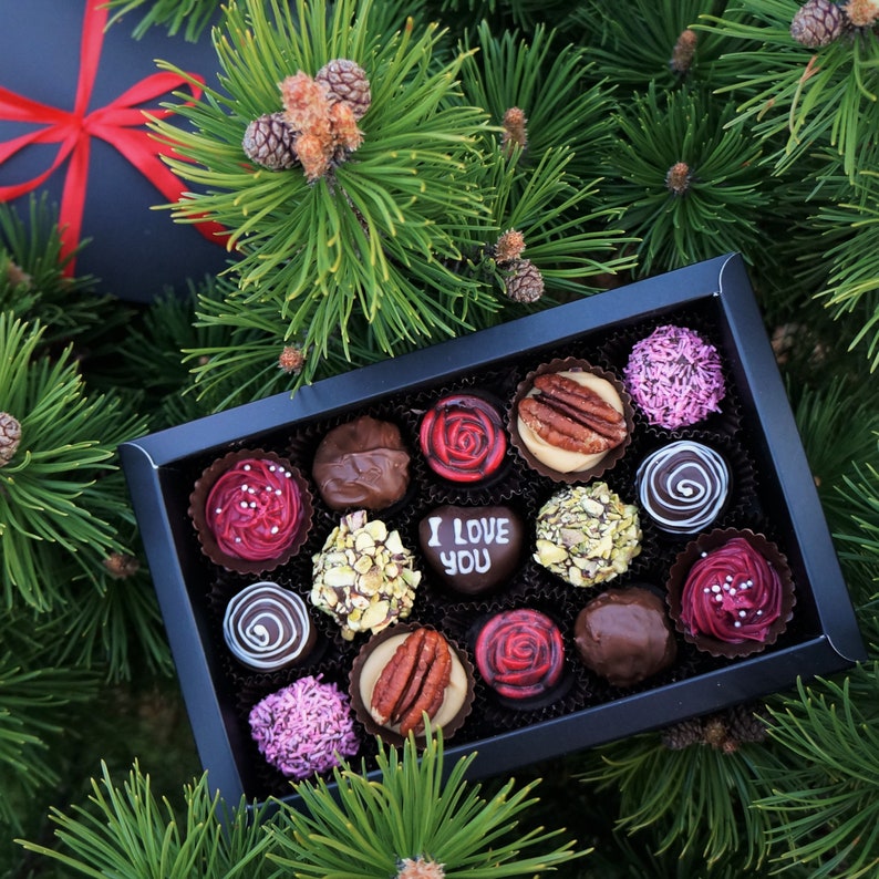 I LOVE YOU. Personalised Box of 15 mix artisan chocolates. Free shipping. Belgian Artisan truffles. Handmade chocolate image 3