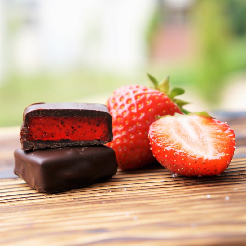 Chocolate Covered Strawberry Jelly Candy 16piece Box 300 G Etsy