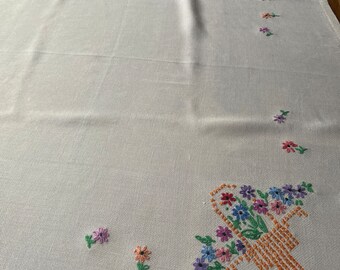 Pretty Vintage Embroidered Tablecloth