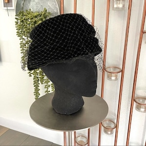 Vintage Toque Netted Hat Black Velvet